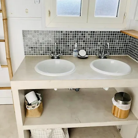 Maison 3 Avec Cour Privative Nyaraló La Rochelle