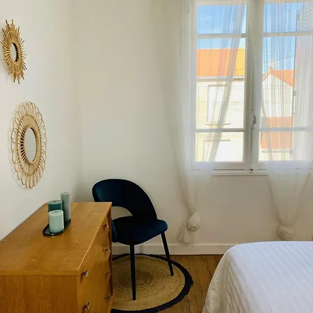 Maison 3 Avec Cour Privative Nyaraló La Rochelle
